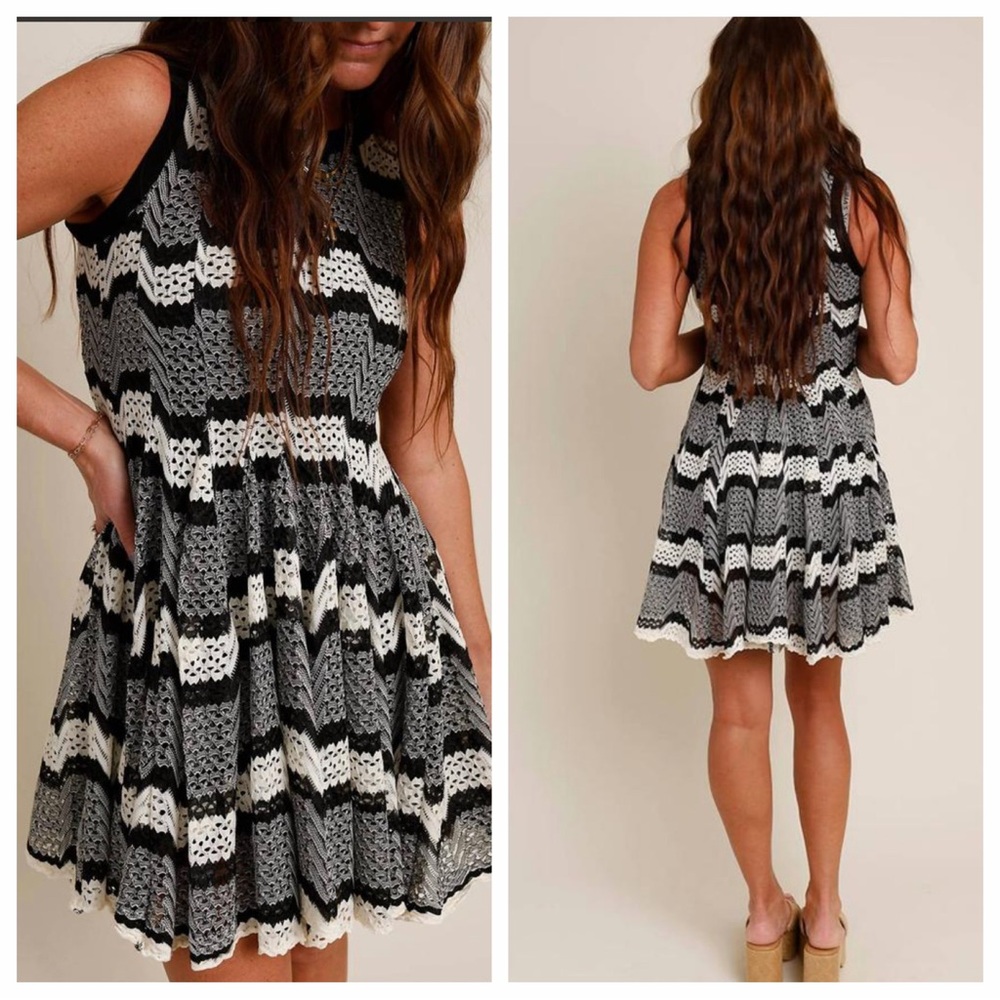 En Saison Crochet White & Black Mini Dress Size Small Size Small NWT